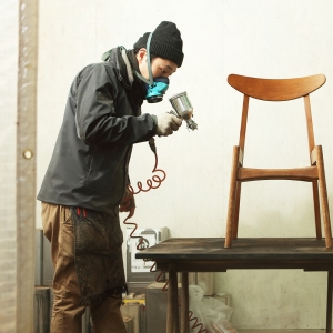 家具クリニック塗装職人多田
