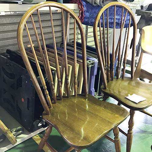 椅子修理・張り替え・塗り替え・修理リメイク事例:ウィンザーチェア座面の割れ補修