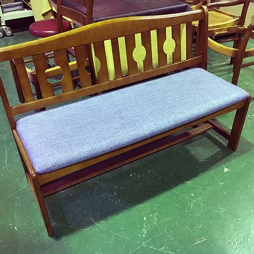 椅子修理・張り替え・塗り替え・修理リメイク事例:座面張り替え