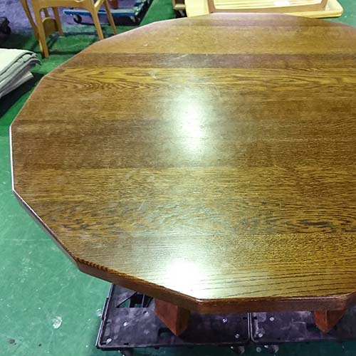 テーブルの修理事例:天板の剥離・再塗装、小傷の部分補修