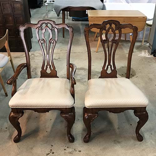 椅子やベンチの修理・張り替え・塗り替え・修理リメイク事例:座面張り替え・ウレタン交換・脚のボルト締め直し