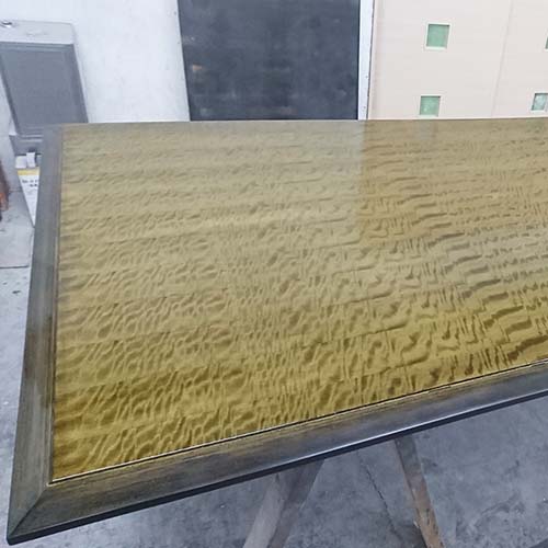 テーブルの修理補修事例:天板に突板接着・鏡面仕上げ