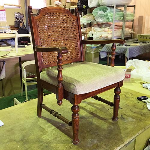 椅子修理・張り替え・塗り替え・修理リメイク事例:座面張り替え・籐の張り替え・籐の色あわせ塗装