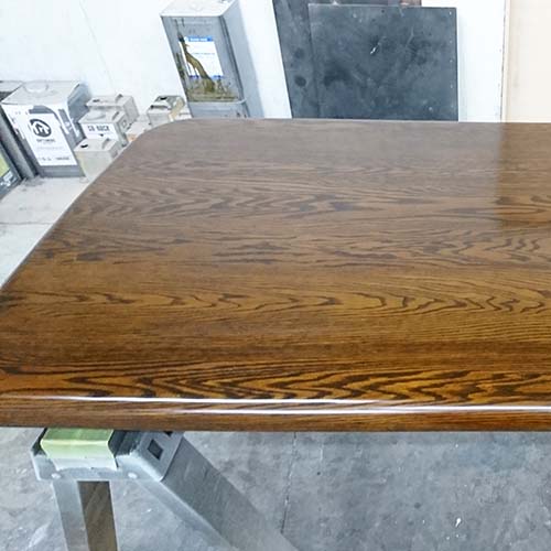 テーブルの修理事例:天板の剥離・再塗装