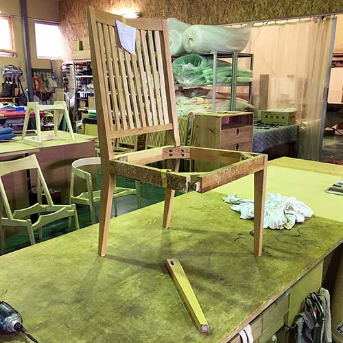 椅子修理・張り替え・塗り替え・修理リメイク事例:脚破損部分強化・組み直し