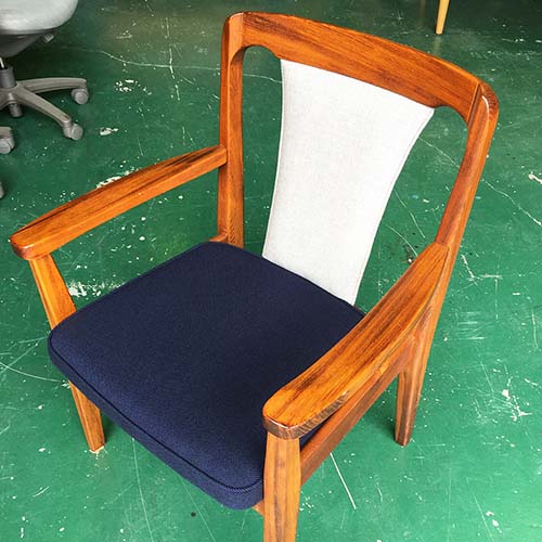 椅子修理・張り替え・塗り替え・修理リメイク事例:座面&背もたれの張り替え