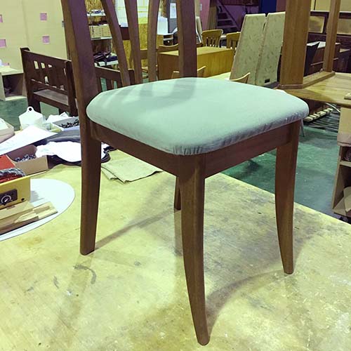 椅子の修理事例:折れた脚の修復