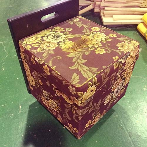 椅子の修理事例:張り替え・ウレタン入れ替え