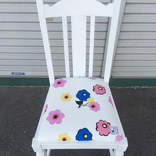 椅子の新品のリメイク:座面張り替え・フレーム塗装