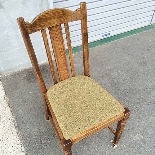 椅子の新品のリメイク:座面張り替え・フレーム塗装