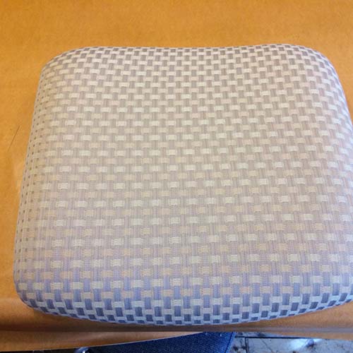 椅子の修理事例:クッション張り替え・ウレタン入れ替え