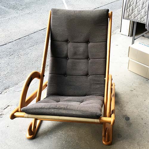 椅子の修理事例:リラックスチェアのアーム部分の接着補修