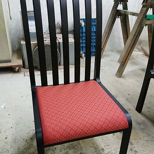 椅子修理:座面張り替え・ウレタン交換・塗装補修