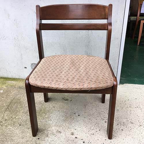 椅子修理:座面張り替え・ウレタン交換