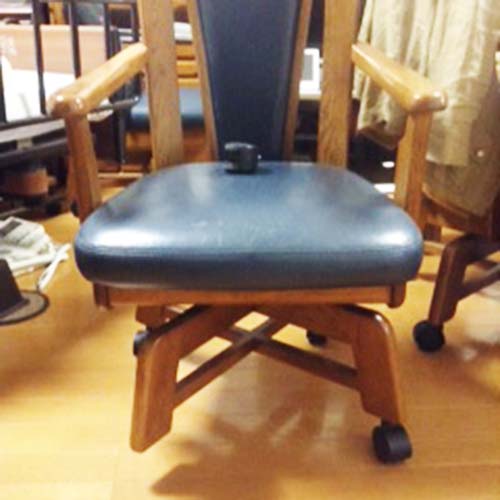 椅子修理:キャスター交換