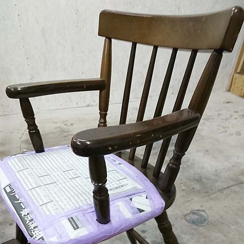 椅子修理:キッズチェアの色変更(塗装)