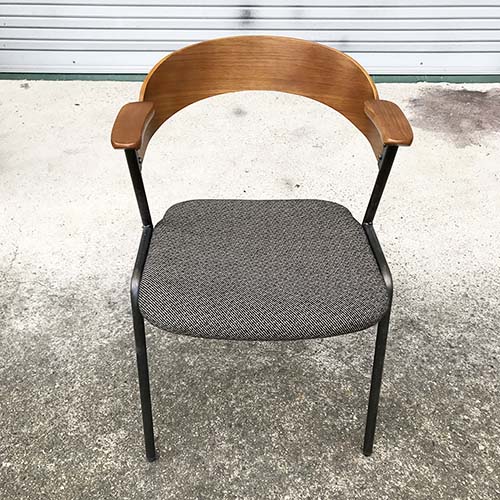 椅子やベンチの修理・張り替え・塗り替え・修理リメイク事例:新品椅子の背板の着色塗装