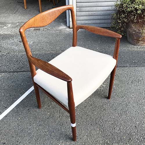 椅子やベンチの修理・張り替え・塗り替え・修理リメイク事例:解体組み直し・座面張り替え・ウレタン交換