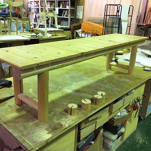 椅子やベンチの修理・張り替え・塗り替え・修理リメイク事例:ベンチの脚カット