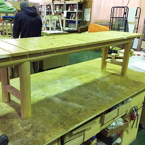 椅子やベンチの修理・張り替え・塗り替え・修理リメイク事例:ベンチの脚カット