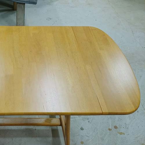 テーブルの修理事例:傷、剥げ、色褪せを塗装にて修復