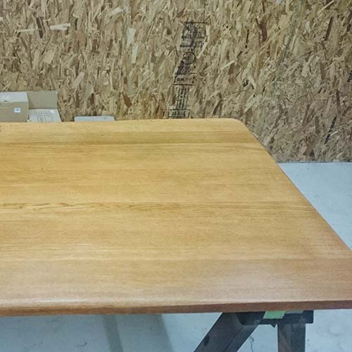 テーブルの修理事例:傷、剥げ、色褪せを塗装にて修復