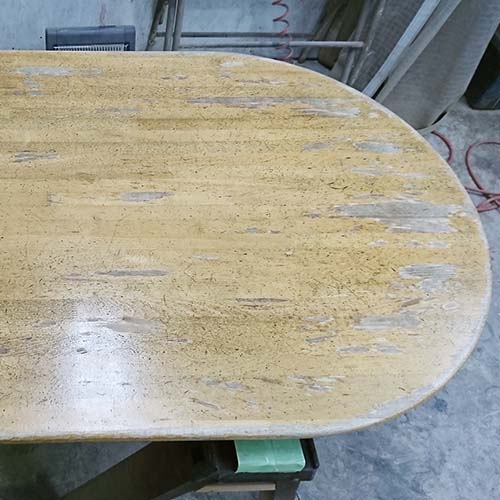 テーブルの修理補修事例:天板の剥離・再塗装