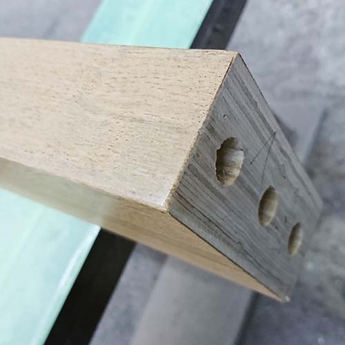 家具修理事例:ベッドの脚の接合部の補修