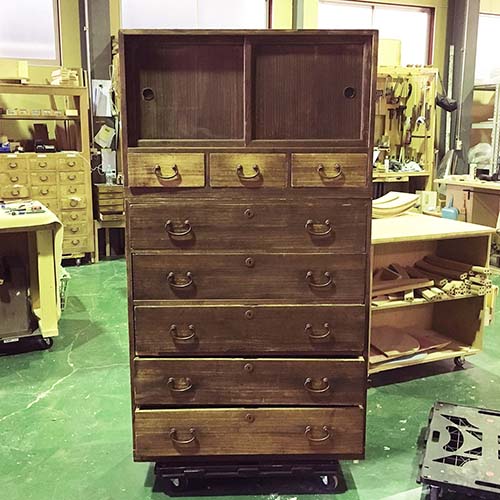 タンス食器棚チェスト本棚キャビネットなどの修理