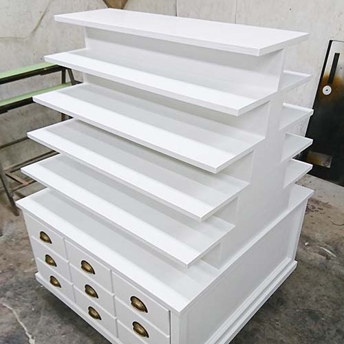 什器の色あわせ塗装