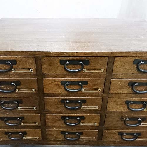 家具の修理事例:小箪笥の塗装補修