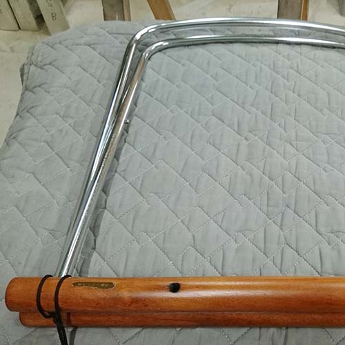 ニーチェアの肘掛け部分の塗装修理