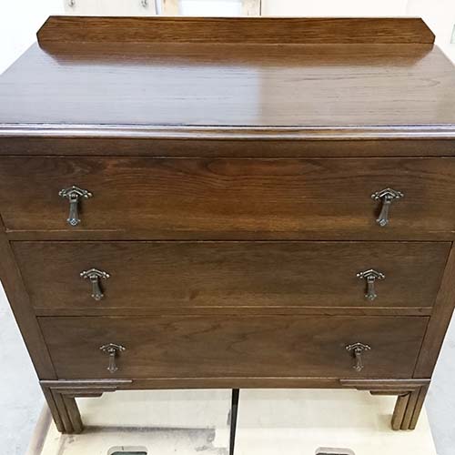 家具の修理事例:アンティークチェスト天板塗り替え・引き出し調整