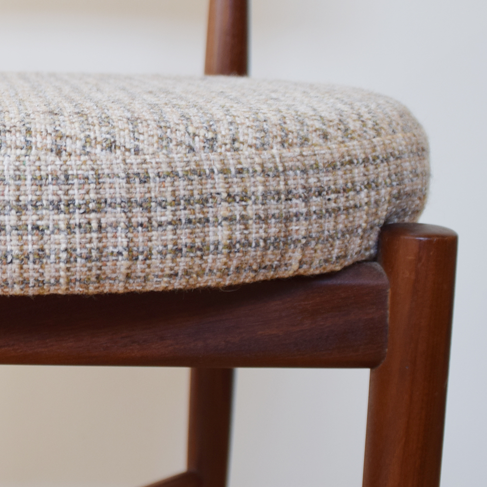 椅子の修理リメイク事例:座面の張り替え