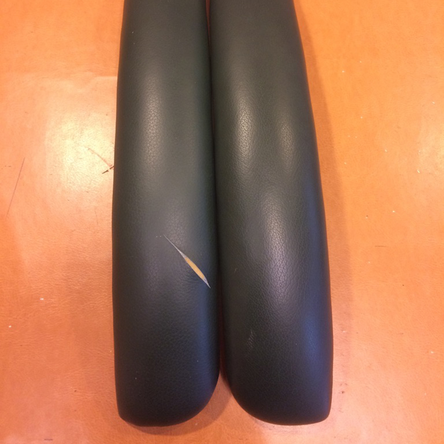 椅子の肘掛けの張り替え修理