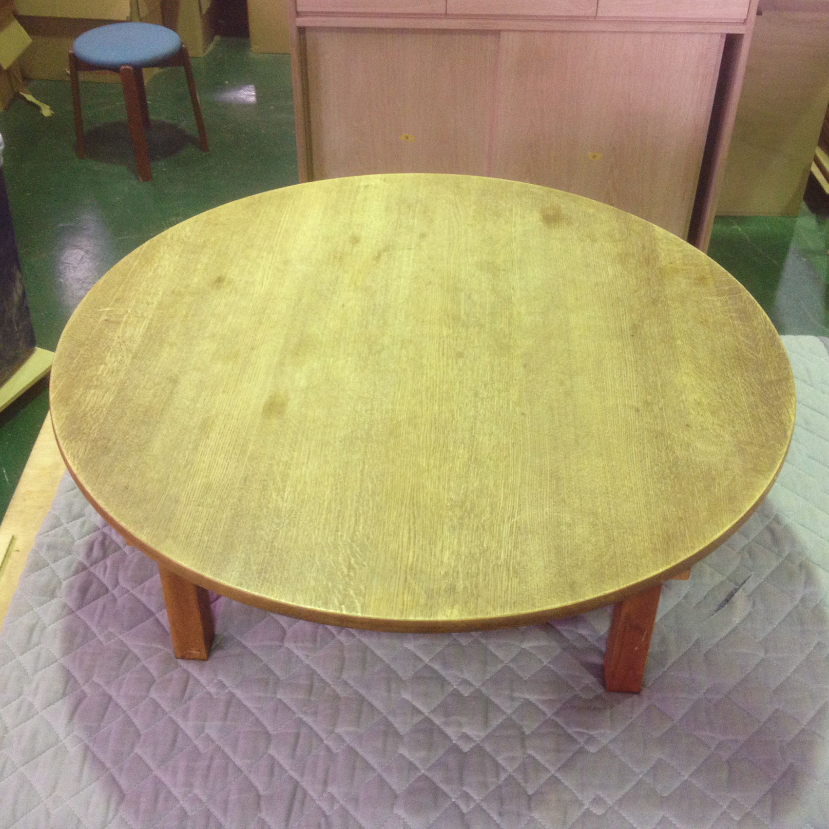 テーブルの修理事例:傷、剥げ、色褪せを塗装にて修復